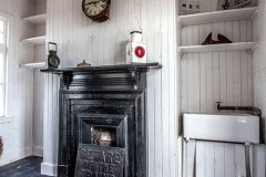 Thrumster | Station Fireplace
